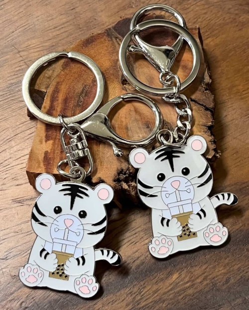 Custom metal badges, cufflinks, medals, metal keychains, keychains